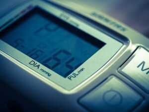 Smartphones could help control high blood pressure