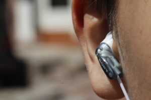 Headphones needed from veteran hearing loss