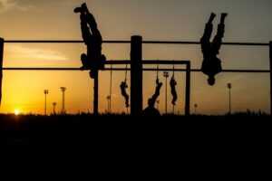 military men doing physical fitness